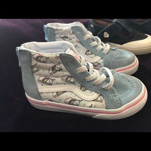 High top unicorn Vans tennis shoes